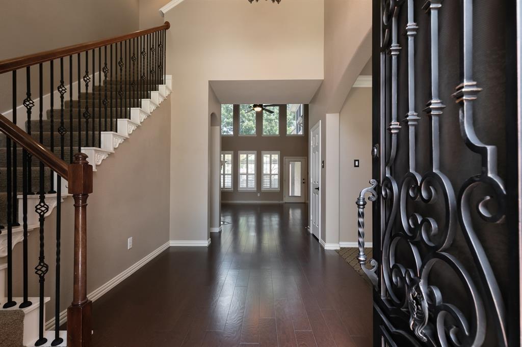 7534 Chinaberry Lane Property Photo 3