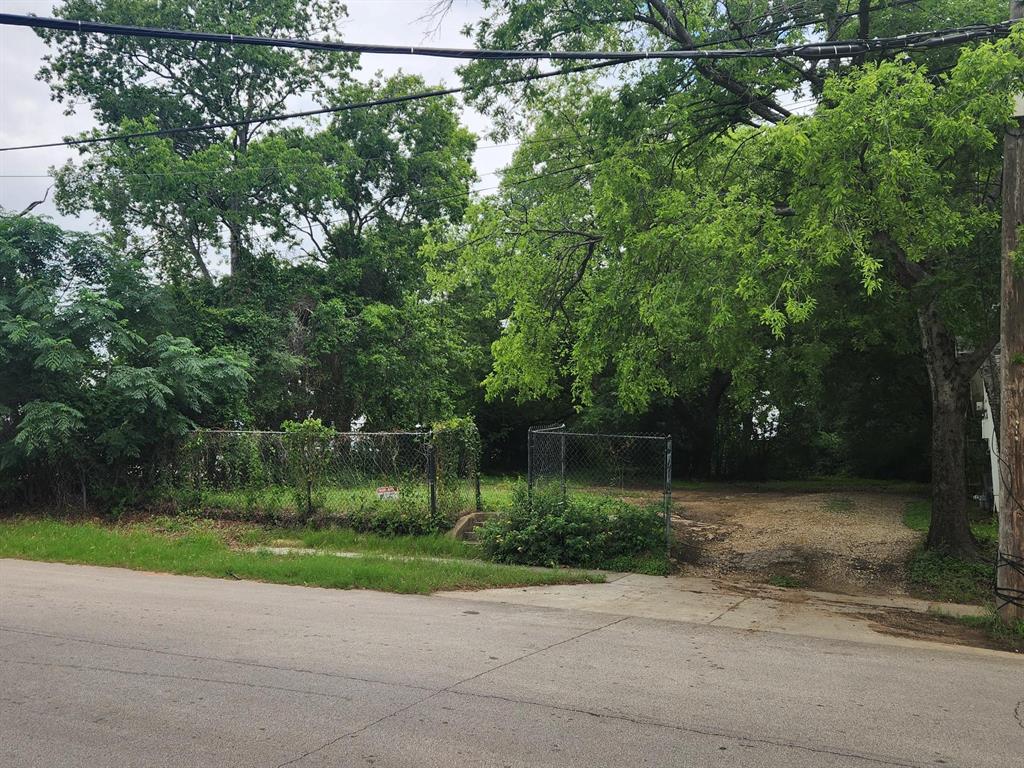 115 E Pembroke Avenue Property Photo 1