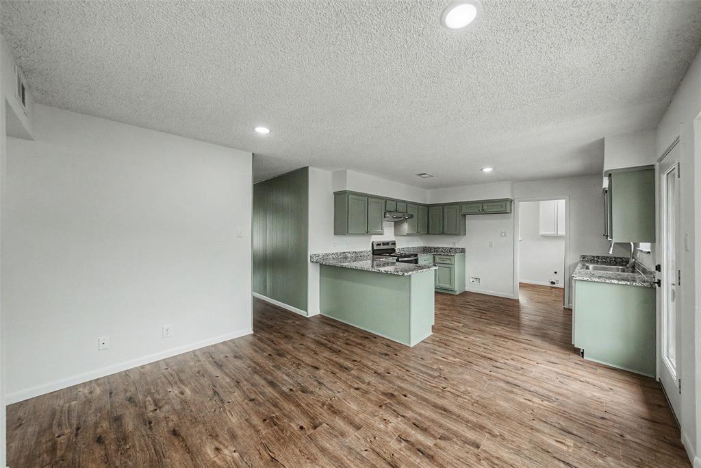 805 Stratford Drive Property Photo 6