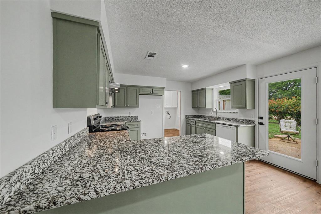805 Stratford Drive Property Photo 11