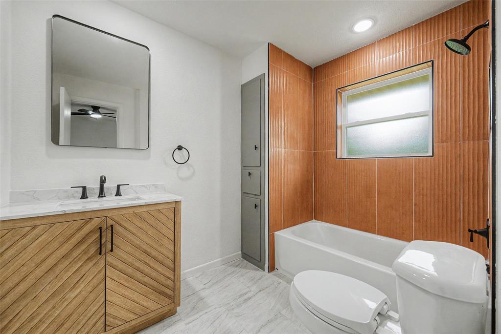 805 Stratford Drive Property Photo 17