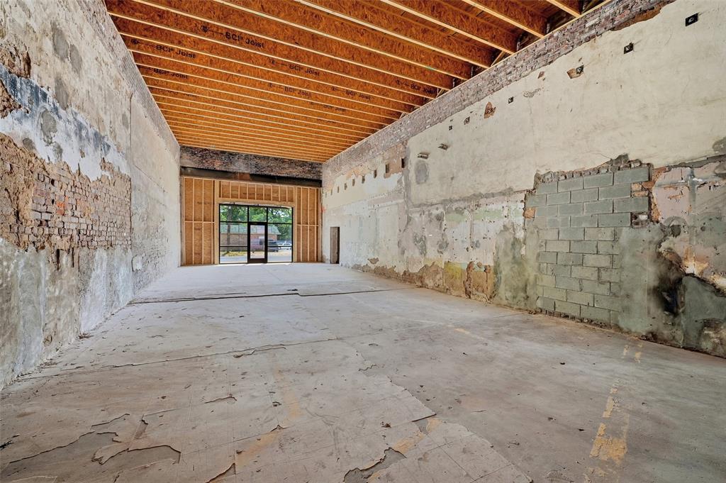 613 S Armstrong Avenue Property Photo 18