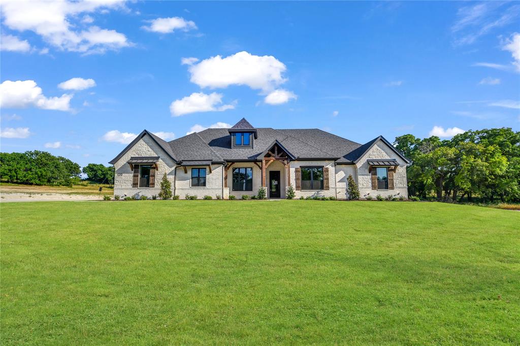 120 Daggett Drive Property Photo 4