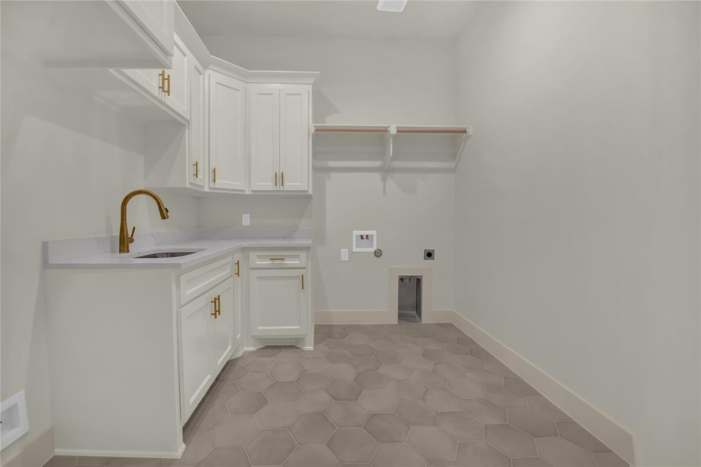 120 Daggett Drive Property Photo 23