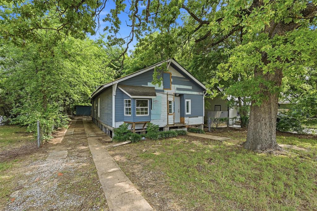 829 W Walker Street Property Photo 1