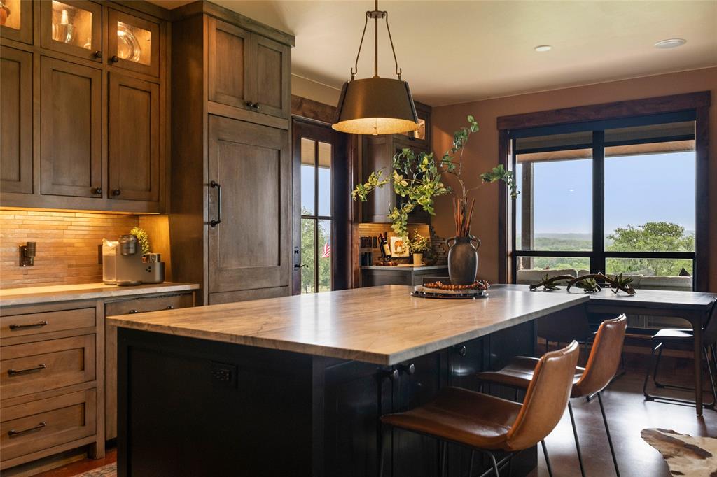 27475-1 N Us-281 Property Photo 12