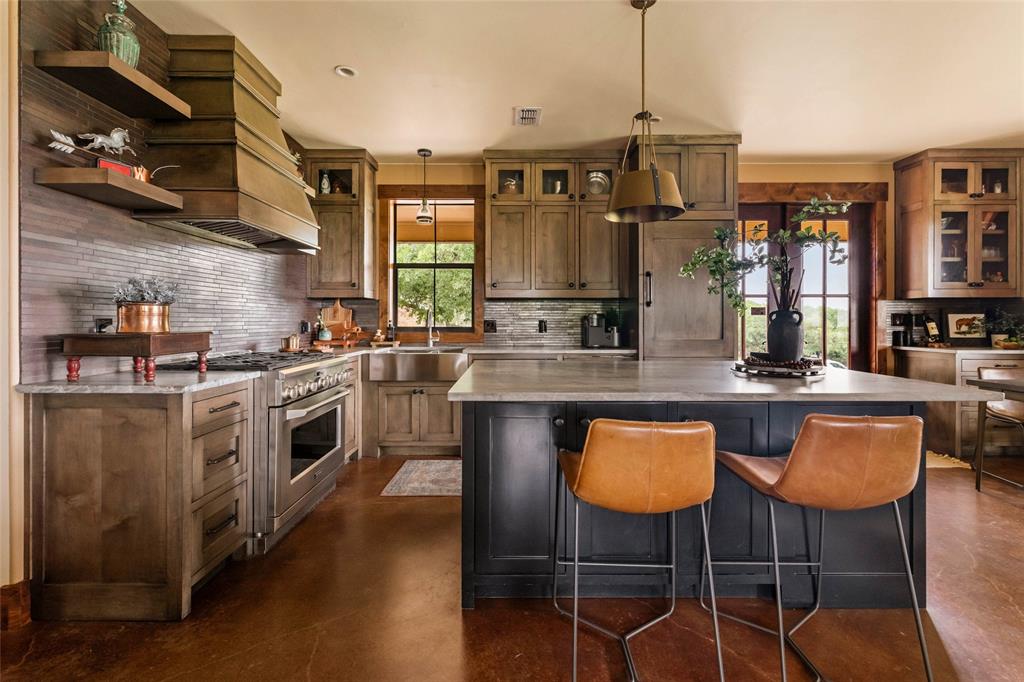 27475-1 N Us-281 Property Photo 14