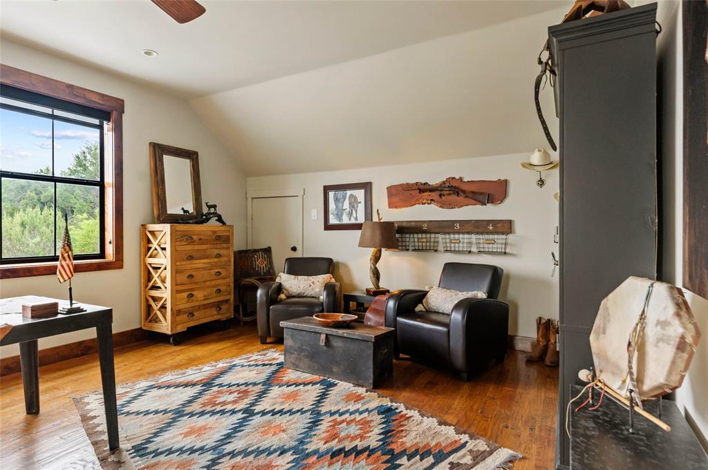 27475-1 N Us-281 Property Photo 23