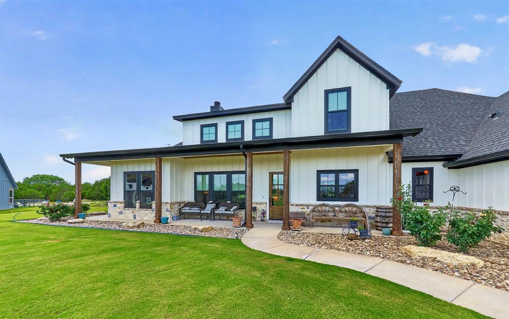 1096 Timber Hills Drive Property Photo 4