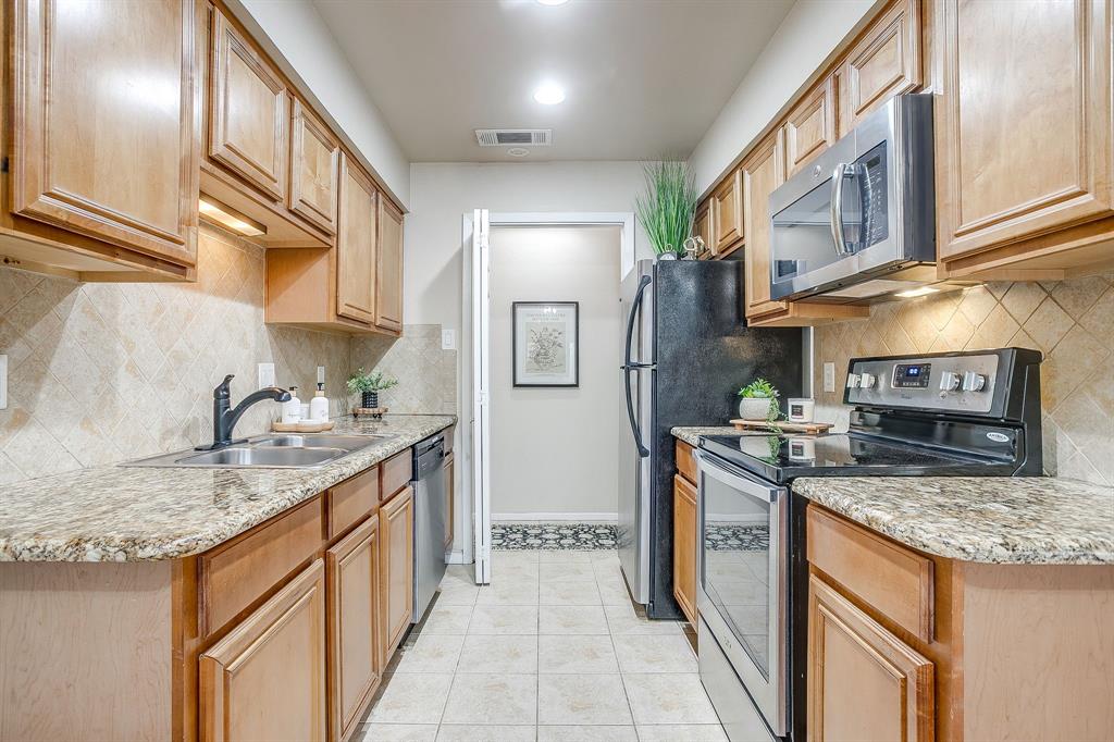5714 Cedar Creek Drive Property Photo 4
