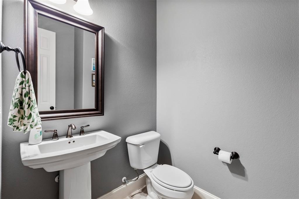 6608 Orchard Park Drive Property Photo 6