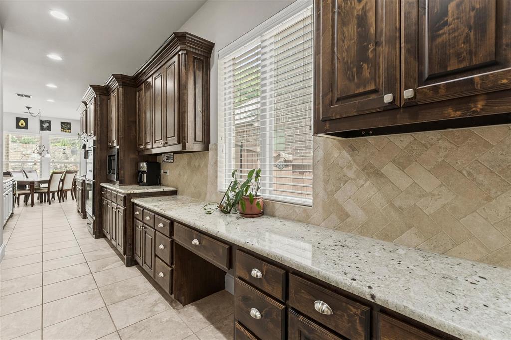 6608 Orchard Park Drive Property Photo 9