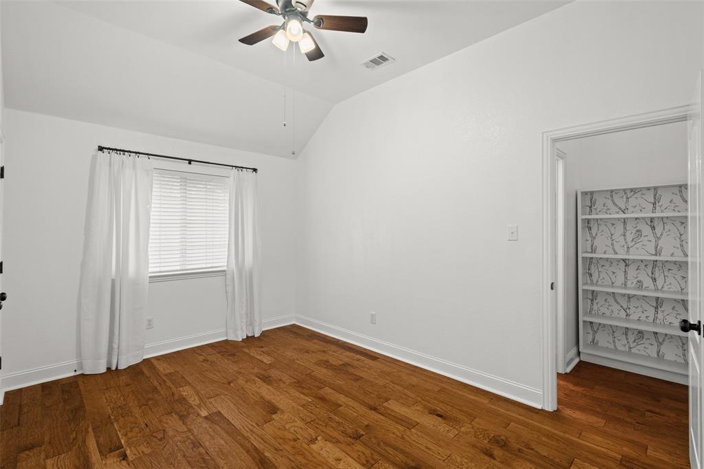5121 Grampian Way Property Photo 24