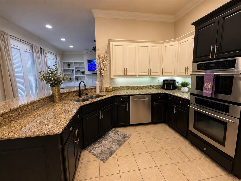 378 Saint Charles Boulevard Property Photo 14