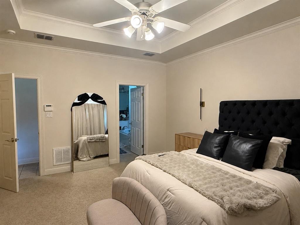 378 Saint Charles Boulevard Property Photo 21