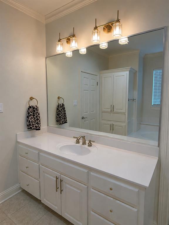 378 Saint Charles Boulevard Property Photo 24