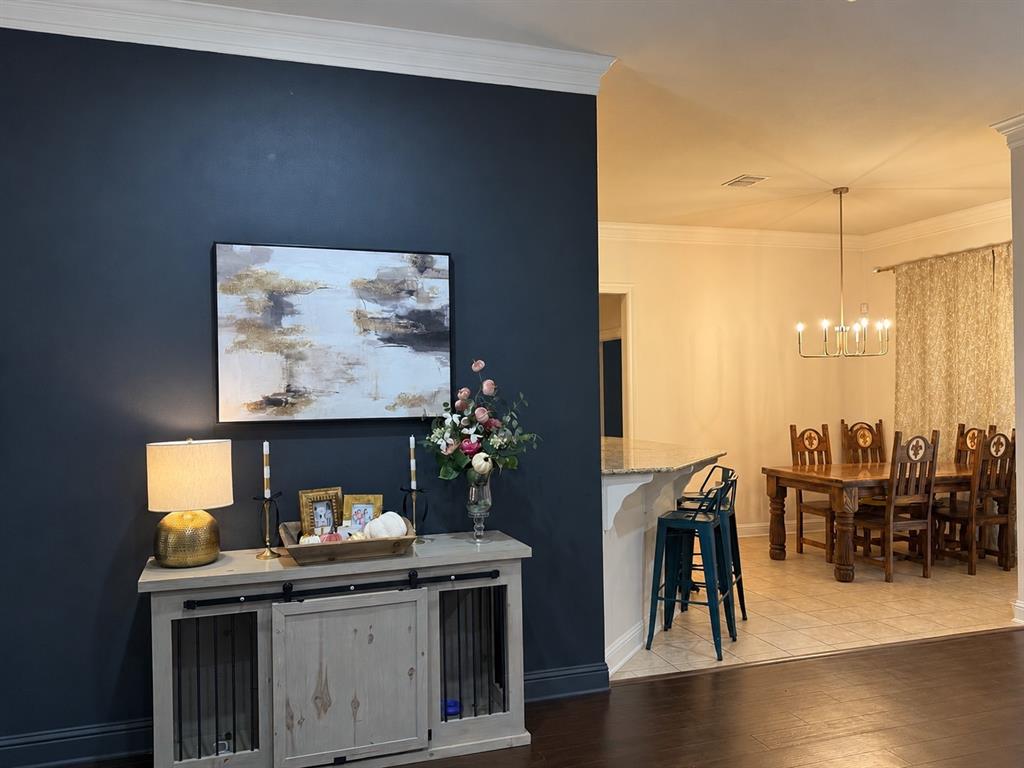 378 Saint Charles Boulevard Property Photo 37