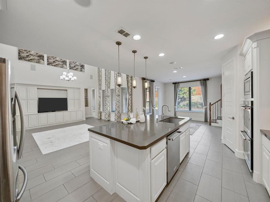 2805 Walnut Creek Lane Property Photo 8