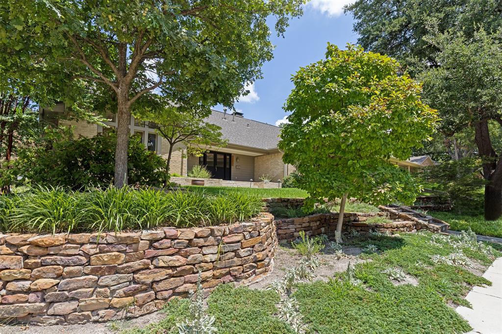 10115 Chesterton Drive Property Photo 9