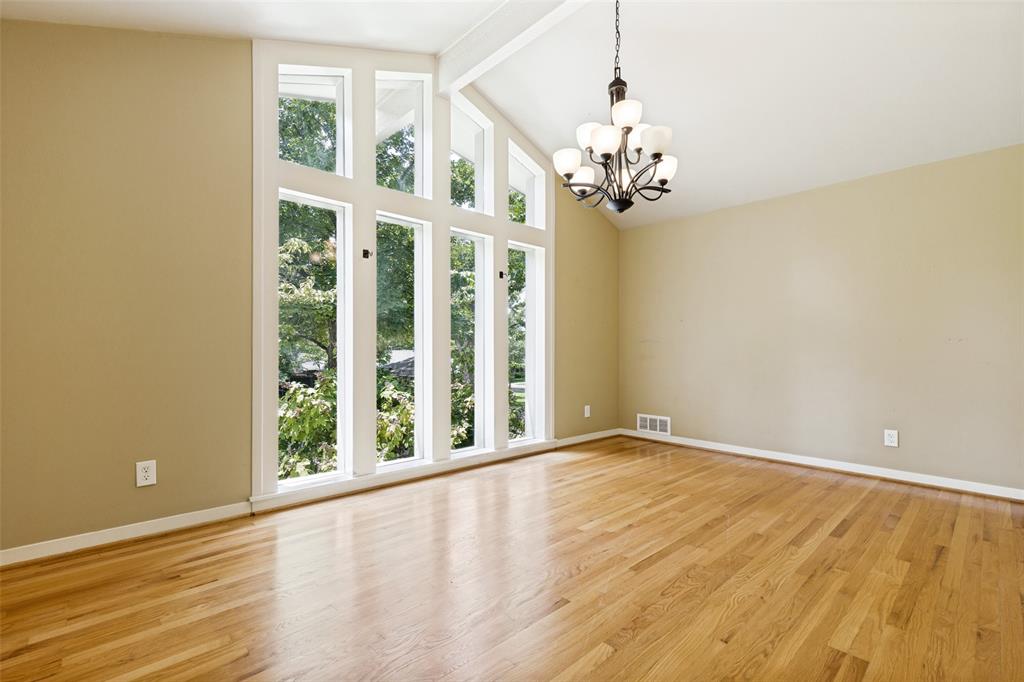 10115 Chesterton Drive Property Photo 13