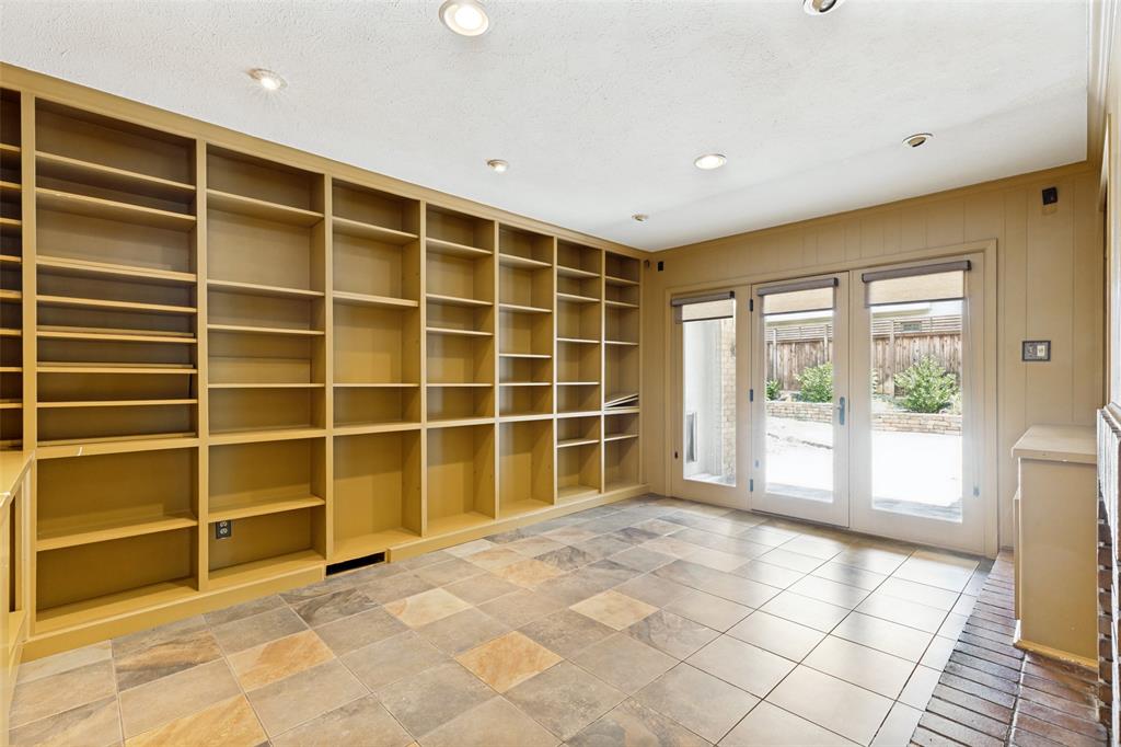 10115 Chesterton Drive Property Photo 20
