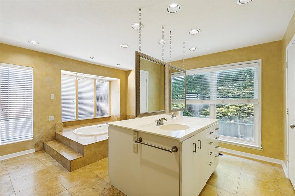 10115 Chesterton Drive Property Photo 23