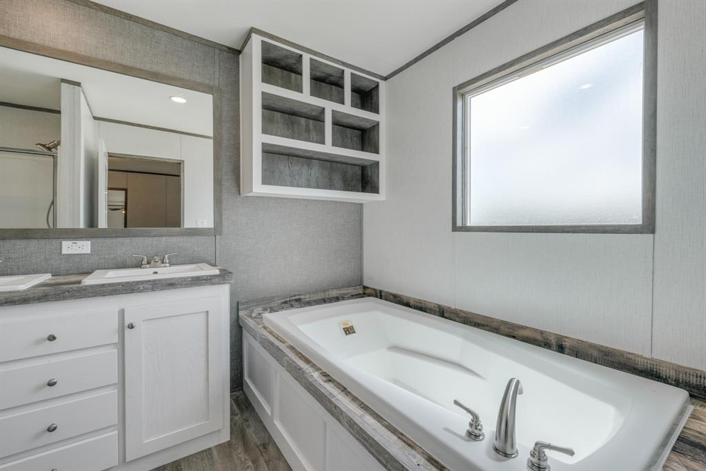 11122 Pr 316 Property Photo 20