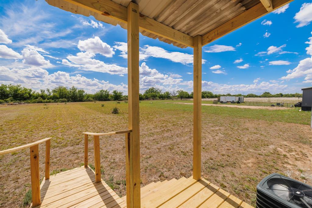 11122 Pr 316 Property Photo 32