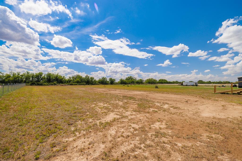 11122 Pr 316 Property Photo 36