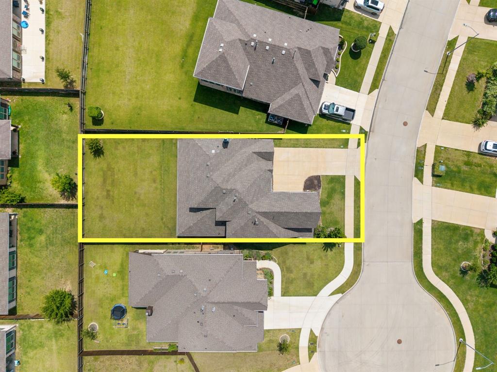 1013 Firecracker Drive Property Photo 4
