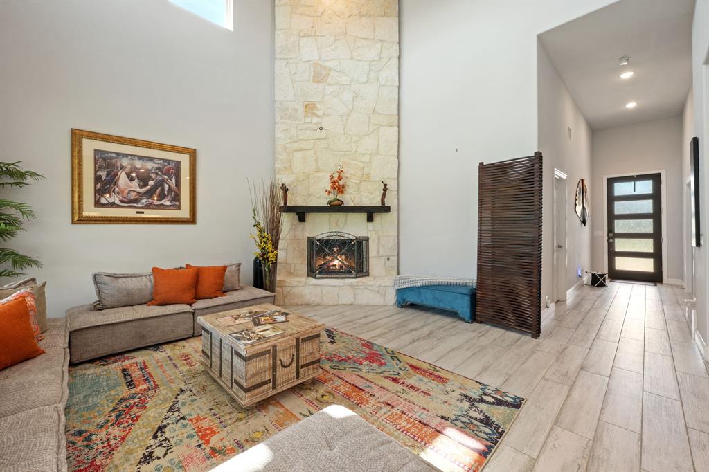 1013 Firecracker Drive Property Photo 11