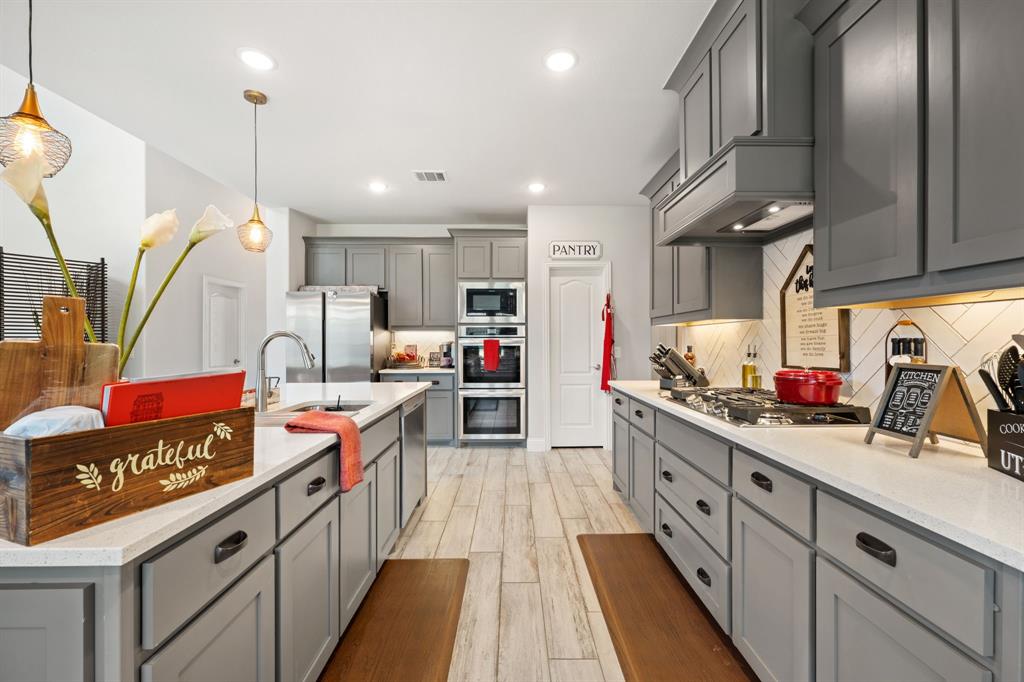 1013 Firecracker Drive Property Photo 15