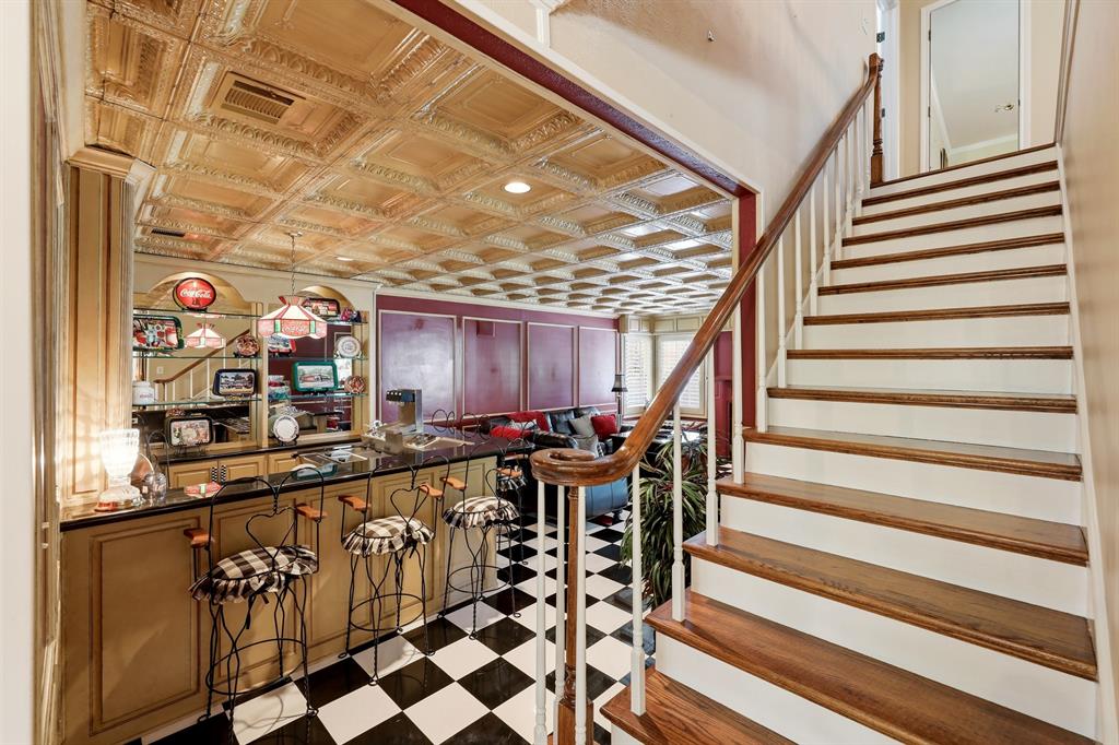 1809 Southpark Drive Property Photo 6
