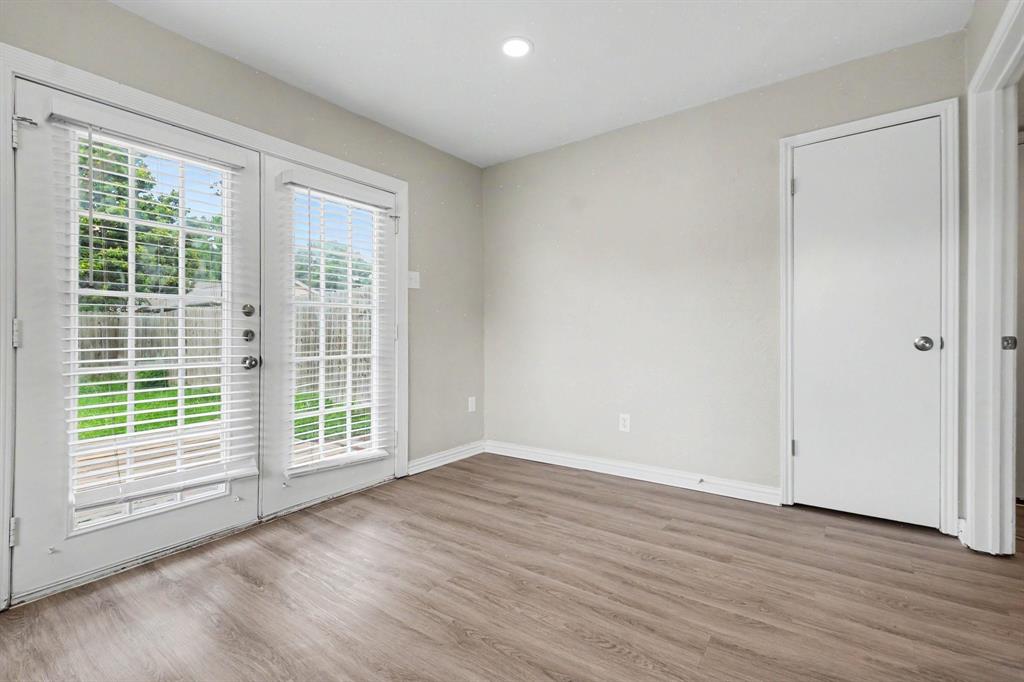 4537 Miami Drive Property Photo 10