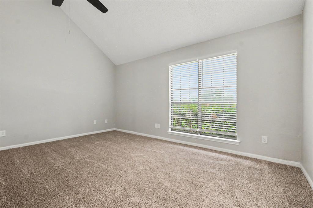 4537 Miami Drive Property Photo 12