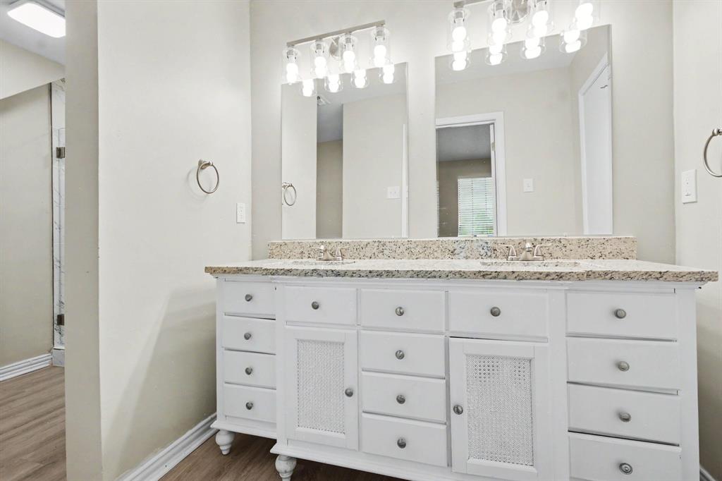 4537 Miami Drive Property Photo 14