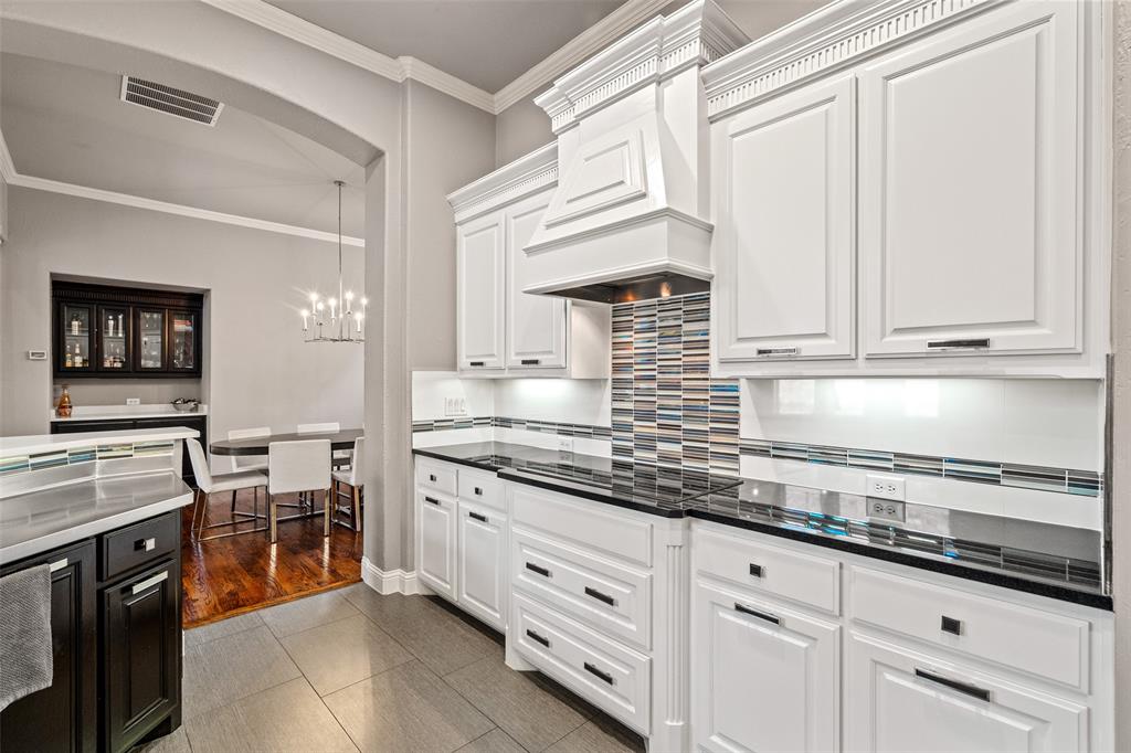 8244 Inverness Property Photo 14