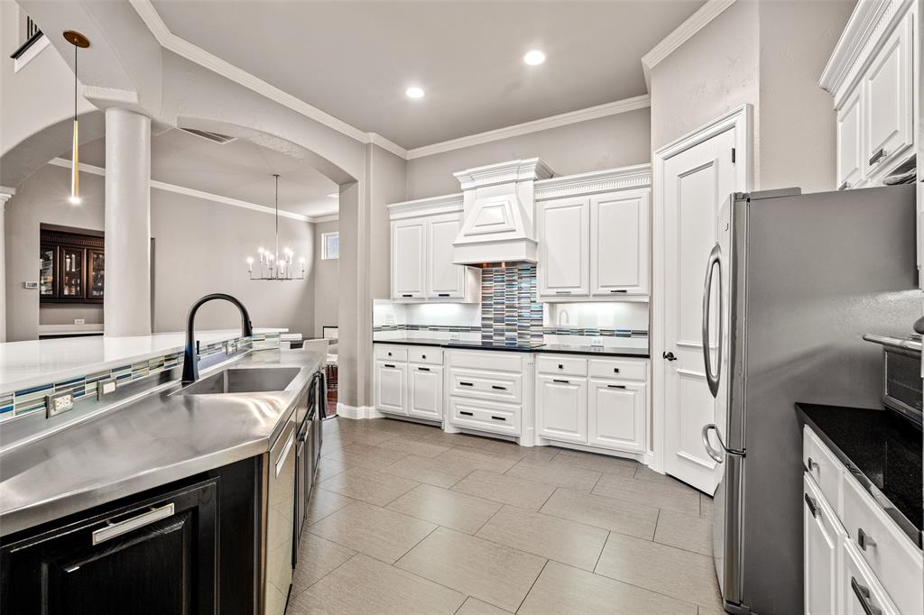 8244 Inverness Property Photo 15