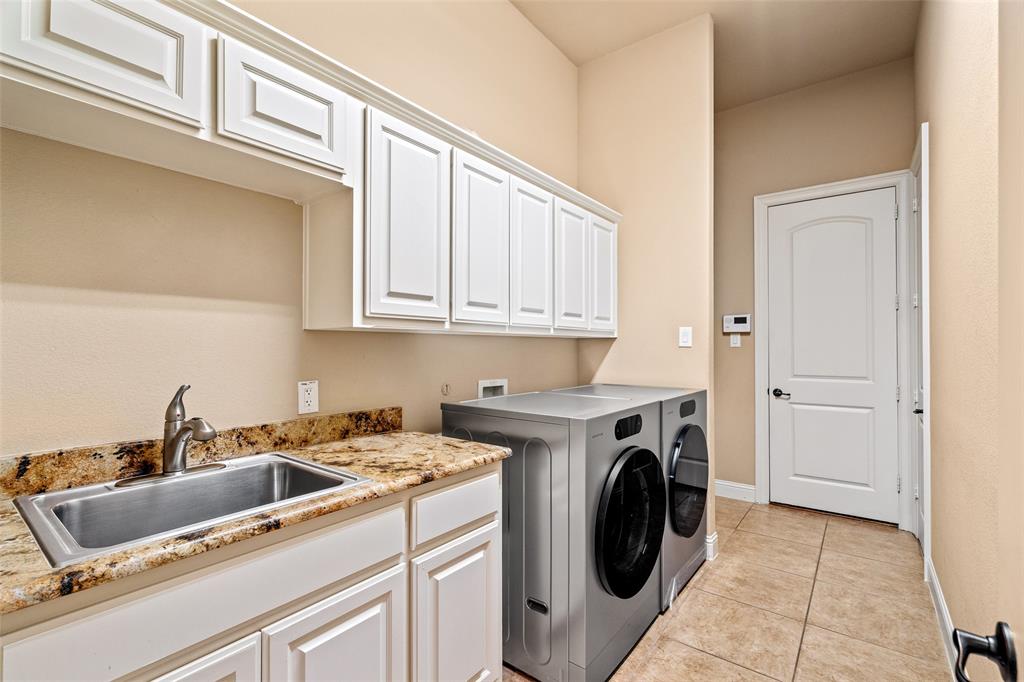8244 Inverness Property Photo 25