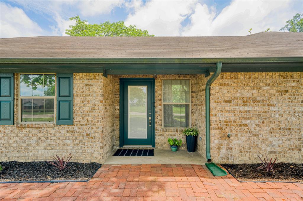 1092 Fm 1002 Property Photo 4