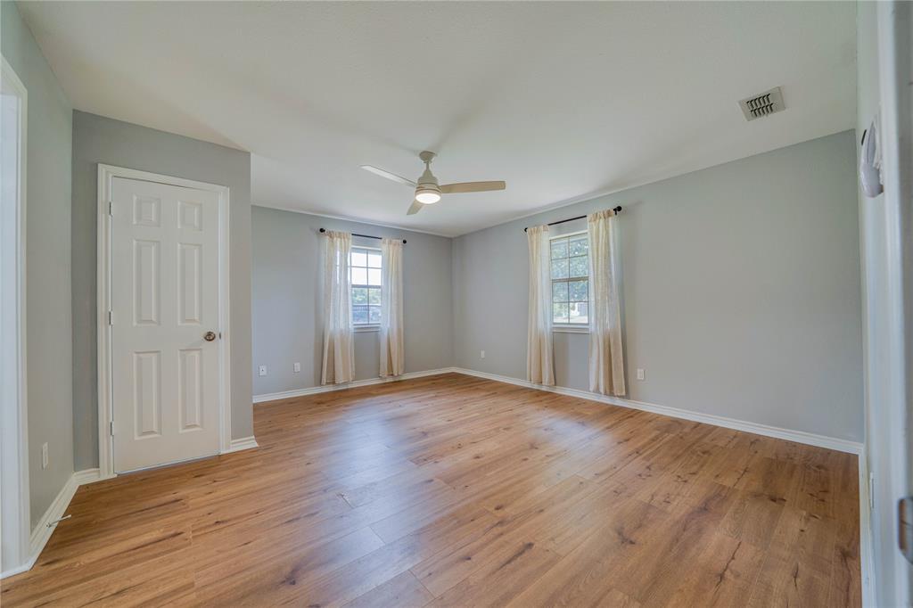 1092 Fm 1002 Property Photo 11