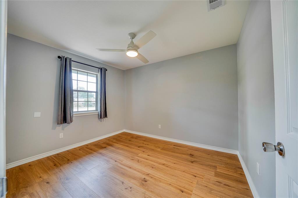 1092 Fm 1002 Property Photo 19