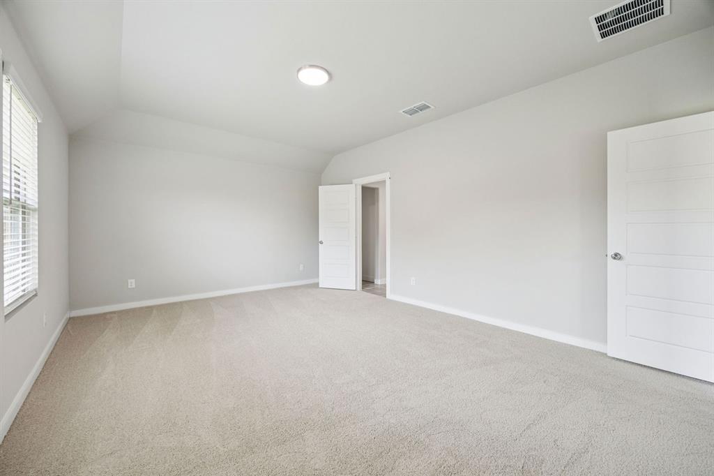 3916 Somerville Drive Property Photo 16