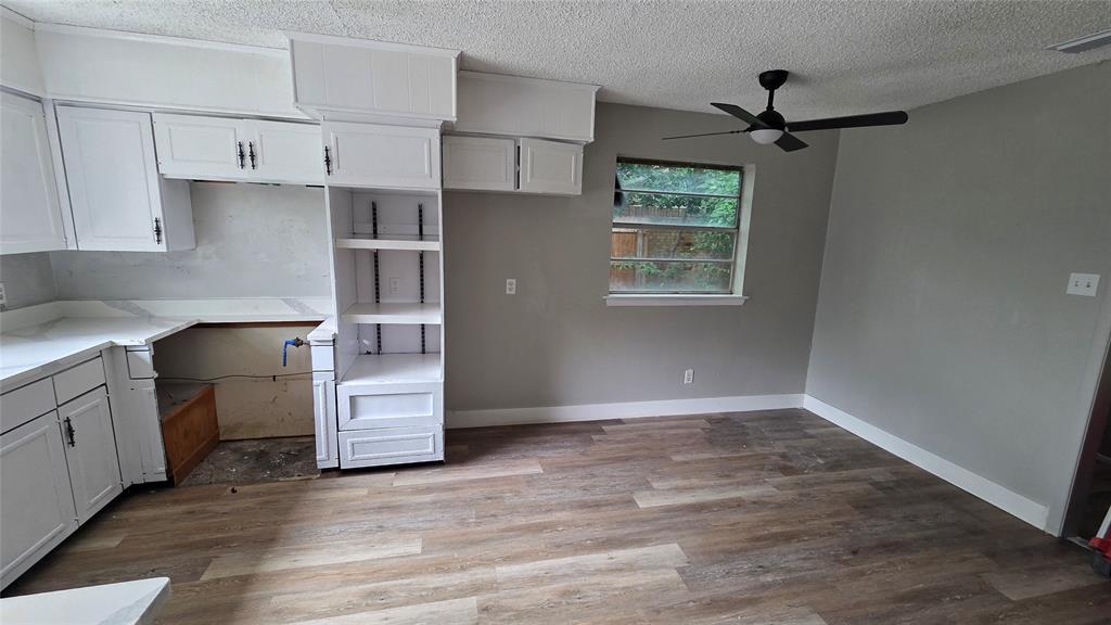 713 N Spears Street Property Photo 10