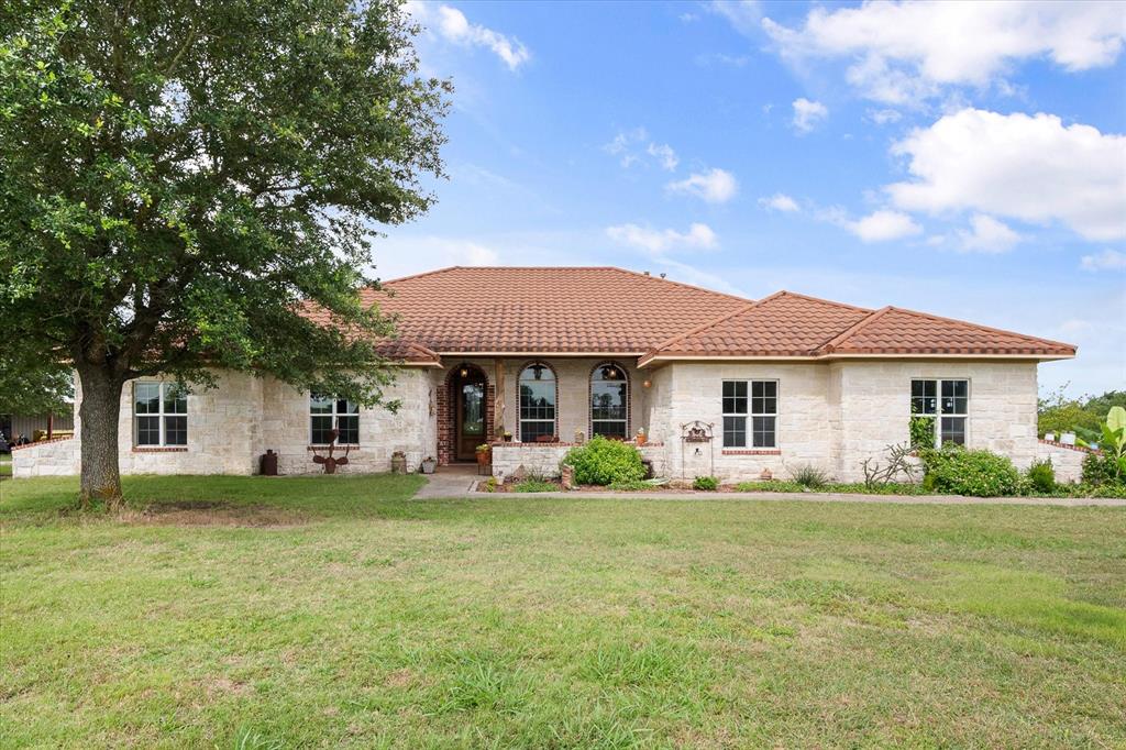989 N Fm 55 Property Photo 1