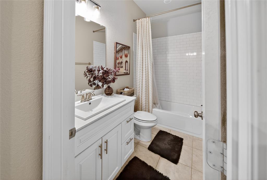 1600 Silla Property Photo 7