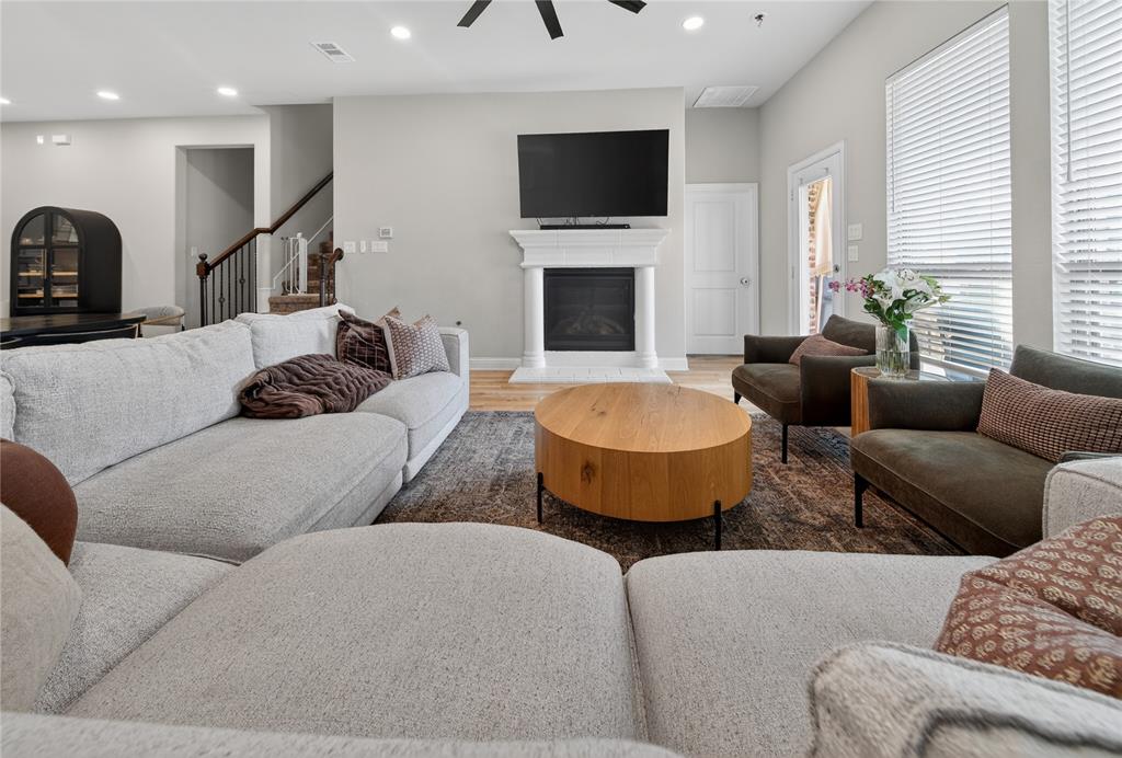 1600 Silla Property Photo 11