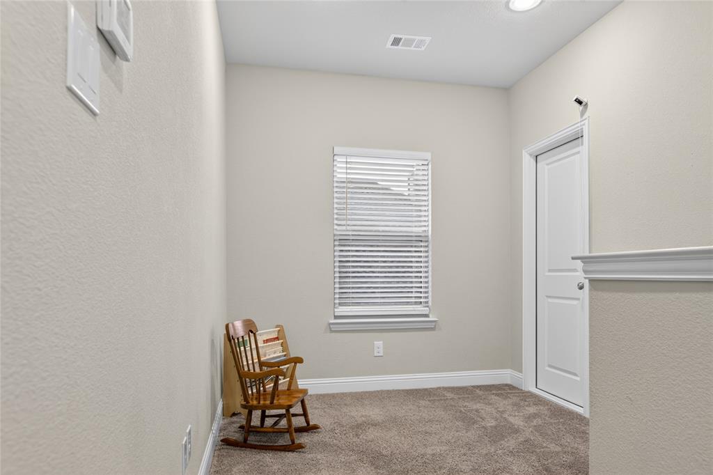 1600 Silla Property Photo 19