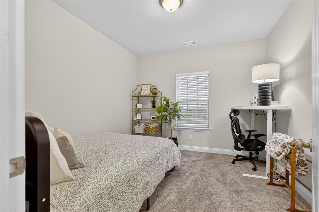 1600 Silla Property Photo 23