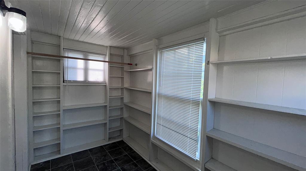 3600 Kell Street Property Photo 17